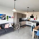 Infinity View Apartment *