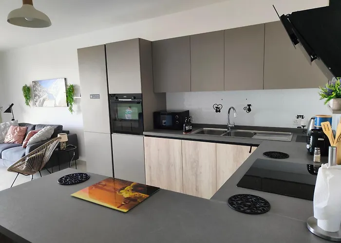 Apartment Infinity View